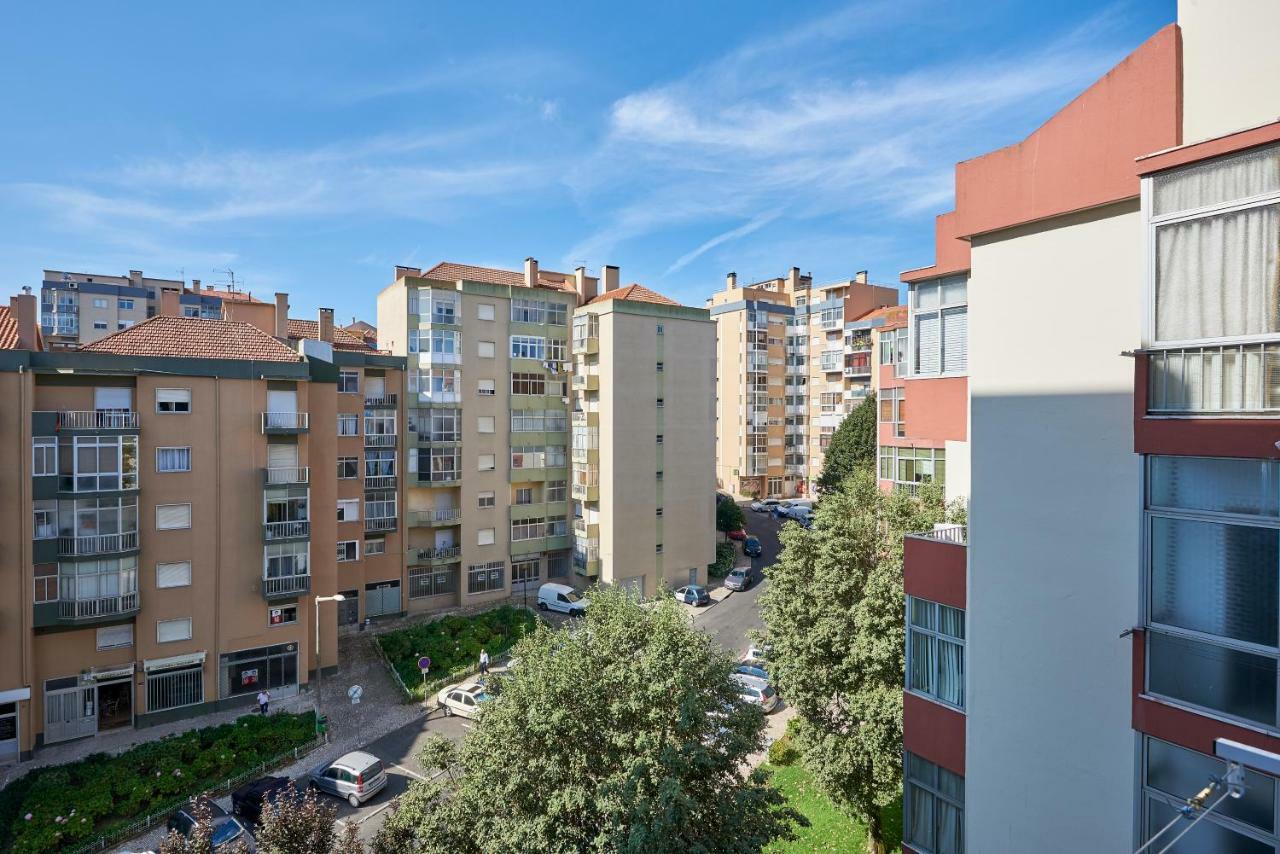 In Bed With Lisbon 8N Apartment Amadora Luaran gambar